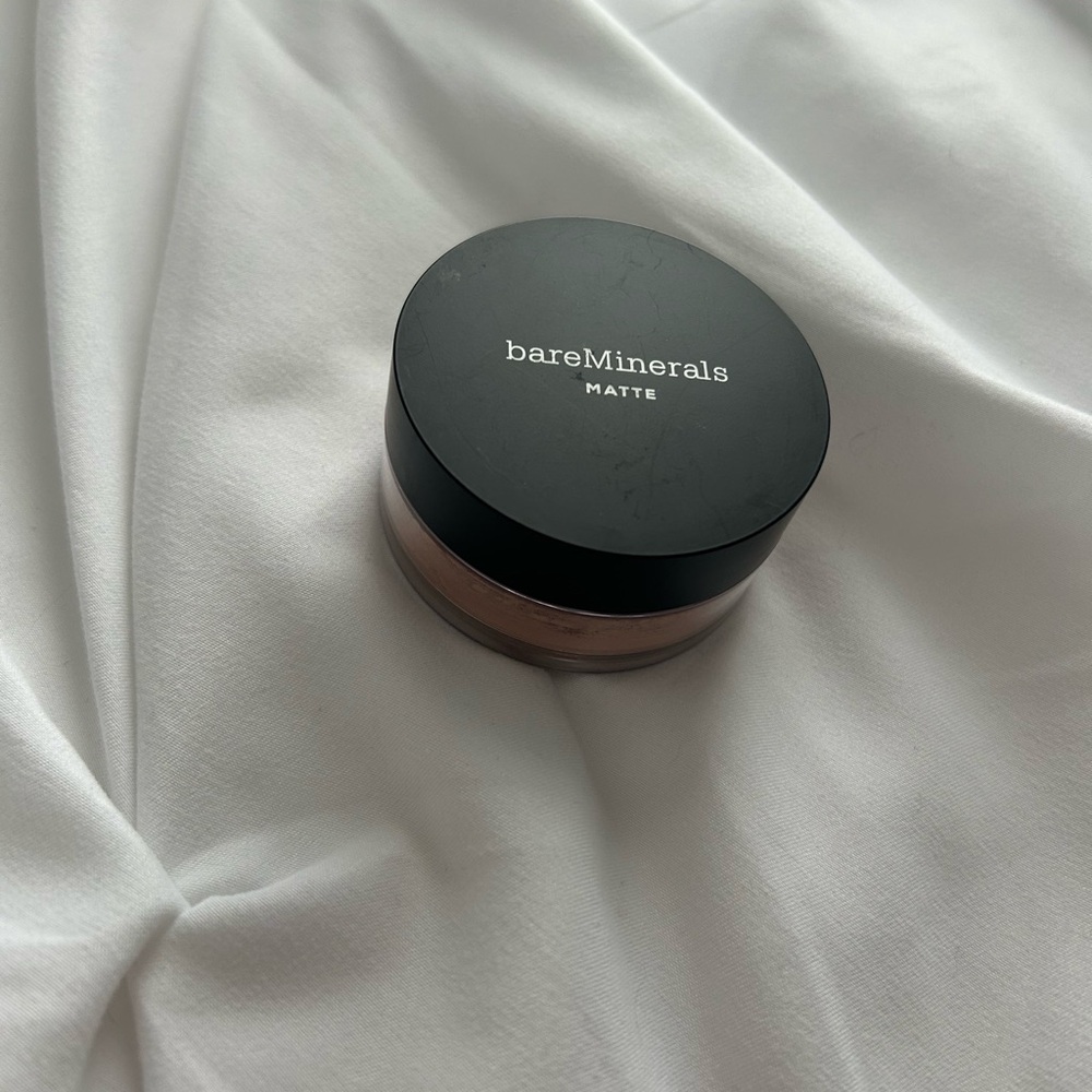 Bare Minerals Foundation Powder - Medium 10
